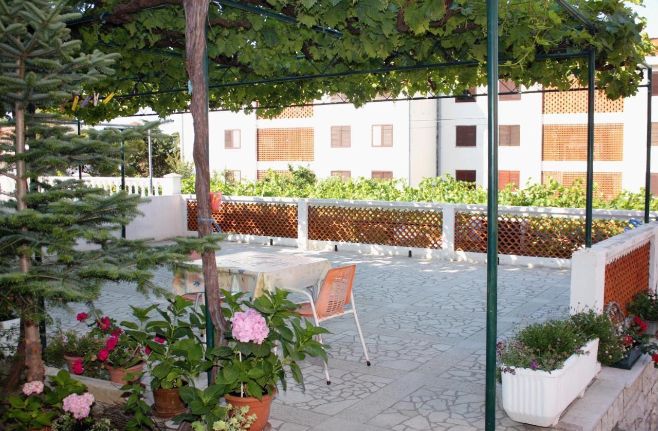 Apartments And Rooms With Parking Space Palit, Rab - 5061 Esterno foto