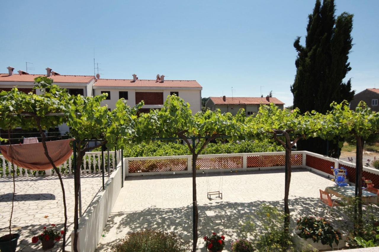 Apartments And Rooms With Parking Space Palit, Rab - 5061 Esterno foto