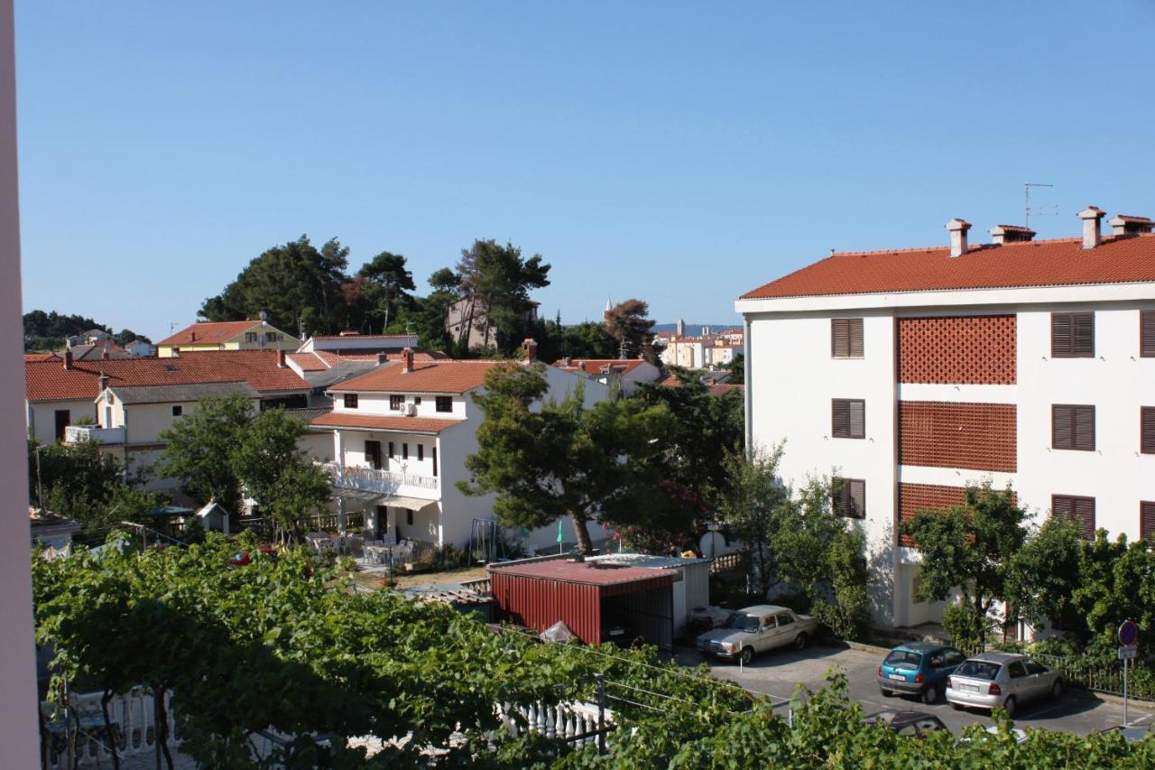 Apartments And Rooms With Parking Space Palit, Rab - 5061 Esterno foto