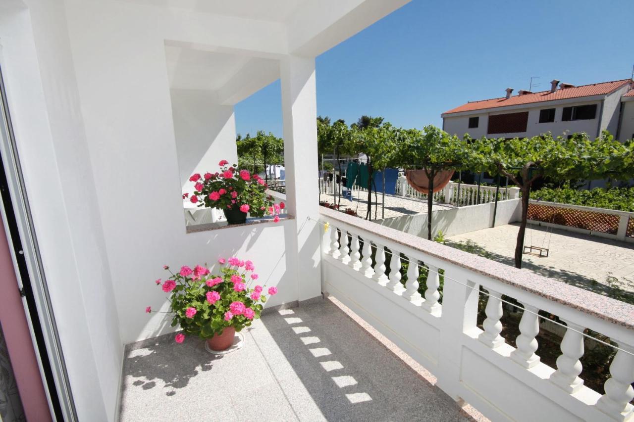Apartments And Rooms With Parking Space Palit, Rab - 5061 Esterno foto